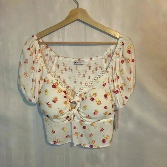 SO crop top - Picture 1 of 6